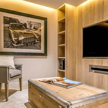 فيلة Vrbovica Sleeps 10 With Pool Air Con And Wifi كورتْشولا