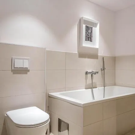 فيلة Vrbovica Sleeps 10 With Pool Air Con And Wifi كورتْشولا