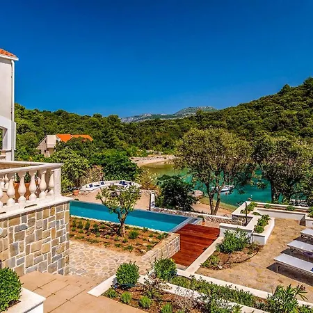 Villa Vrbovica Sleeps 10 With Pool Air Con And Wifi *