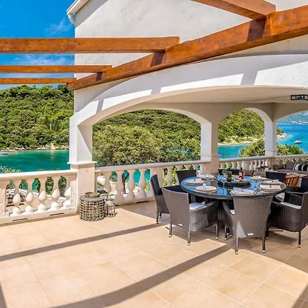 Villa Vrbovica Sleeps 10 With Pool Air Con And Wifi Korčula